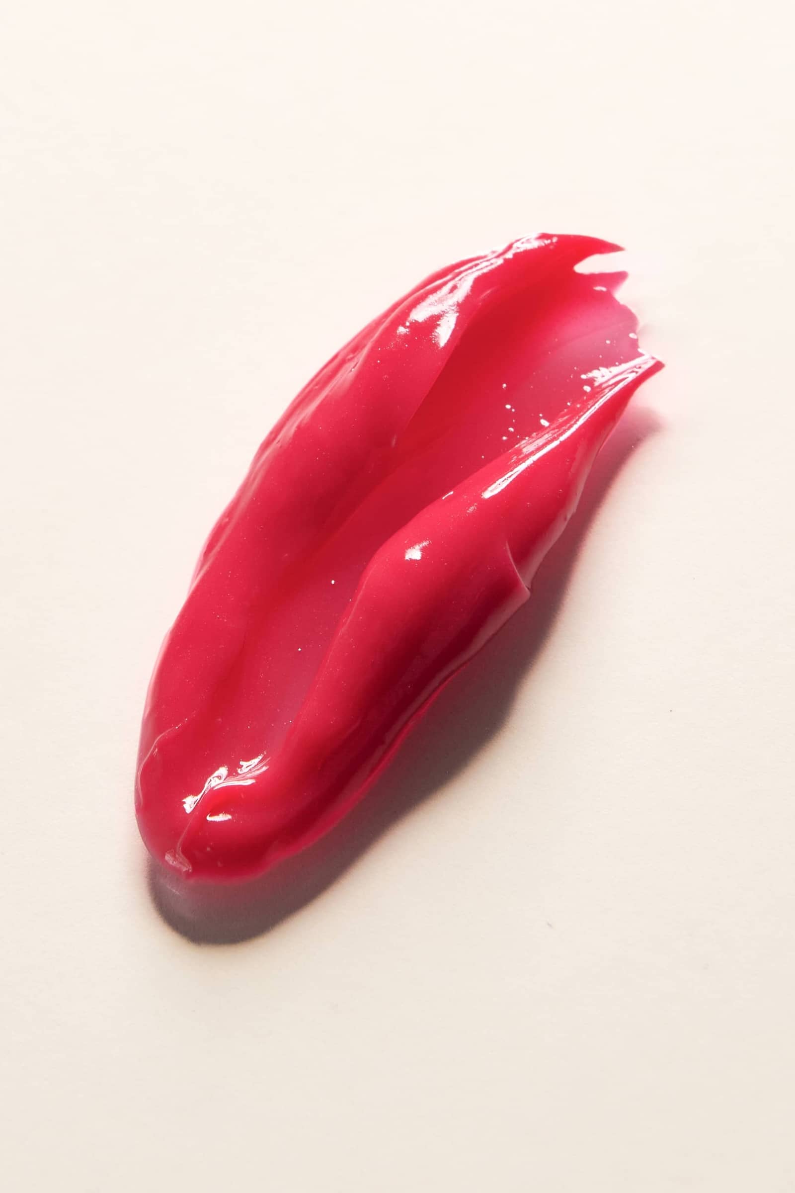 koloryzujący balsam do ust, balsam do ust z peptydem, peptide plumping tinted lip balm, peptydowy balsam do ust, błyszczyk powiększający usta, balsam do ust laneige, błyszczyk rhode, błyszczyk fenty, błyszczyk dior, trwały błyszczyk do ust, wegański błyszczyk do ust, wegański balsam do ust, naturalny balsam do ust, balsam do ust w kolorze fuksji, błyszczyk do ust w kolorze fuksji, fuksjowy błyszczyk do ust, różowy błyszczyk, pielęgnacyjny błyszczyk do ust, błyszczyk say hi, balsam do ust say hi, Glassy Lips